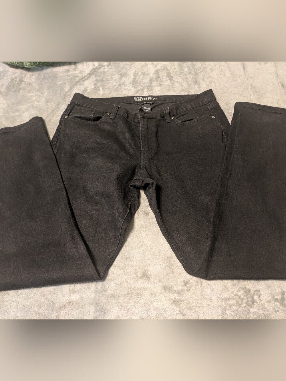 New York & Company Women’s Size 14 Black Low Rise Skinny Jeans Stretch